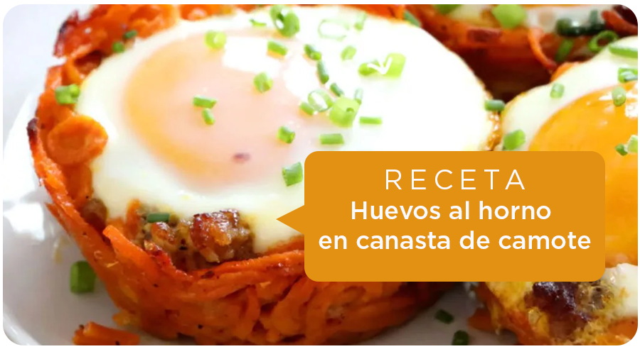 Huevo al horno en canasta de camote