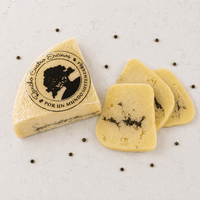 Queso tipo Montaña de vaca de pastoreo con trufa 250g Rancho Cuatro Encinos