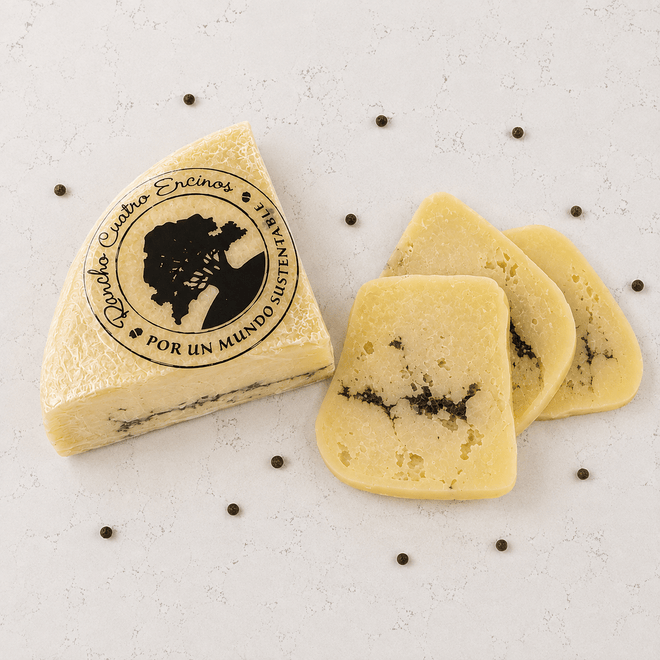 Queso tipo Montaña de vaca de pastoreo con trufa 250g Rancho Cuatro Encinos