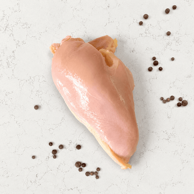 DILMUN Pechuga de pollo de pastoreo con hueso aprox 600g Santa Pradera