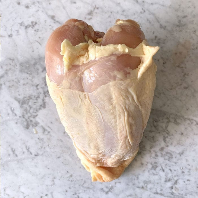 DILMUN Pechuga entera con hueso de pollo de libre pastoreo aprox 1.1kg Vikinga Tropical